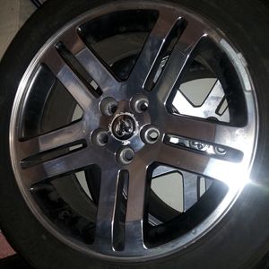 18" wheels with tires 5 4/5 lug nut pattern